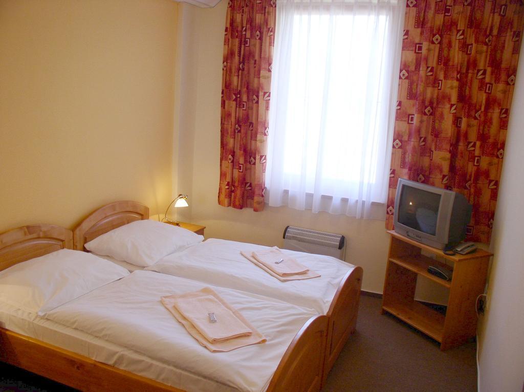 Motel Ranc Ruzomberok Exterior photo